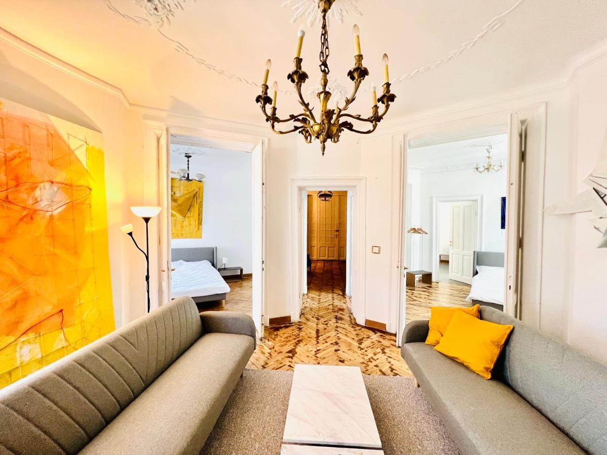 Sada Art Gallery Apartment Bucarest Esterno foto