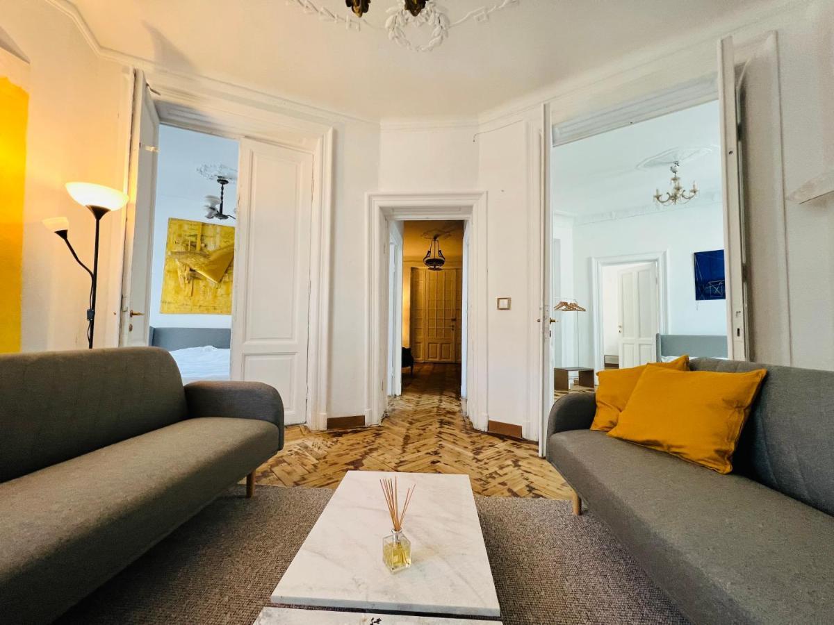 Sada Art Gallery Apartment Bucarest Esterno foto