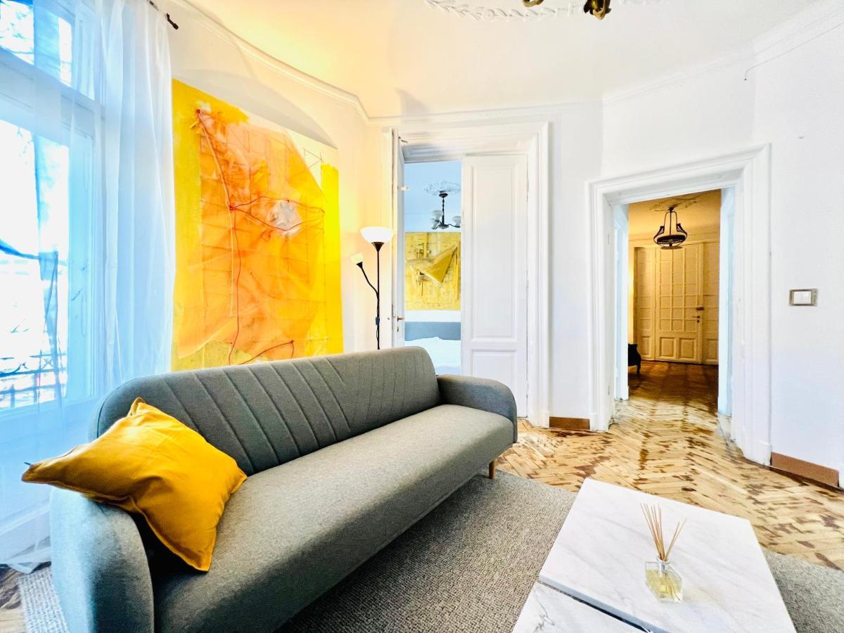 Sada Art Gallery Apartment Bucarest Esterno foto