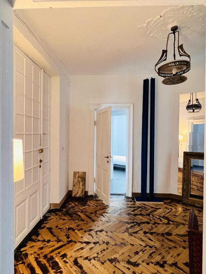 Sada Art Gallery Apartment Bucarest Esterno foto