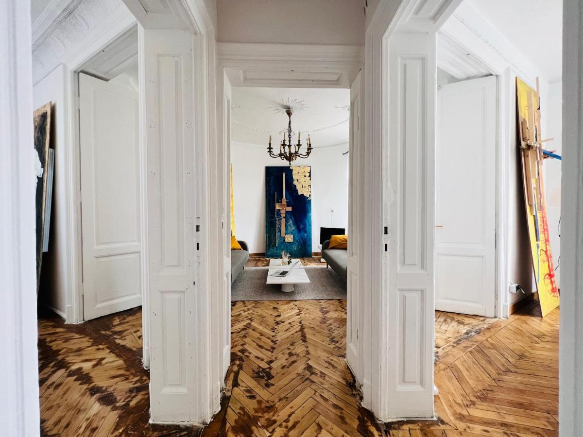 Sada Art Gallery Apartment Bucarest Esterno foto