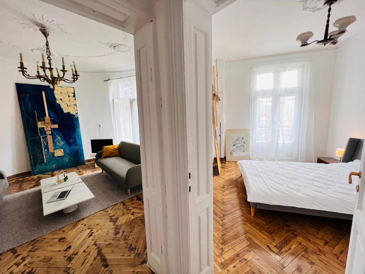 Sada Art Gallery Apartment Bucarest Esterno foto
