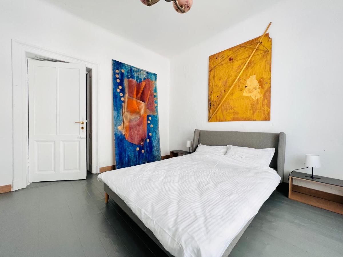 Sada Art Gallery Apartment Bucarest Esterno foto