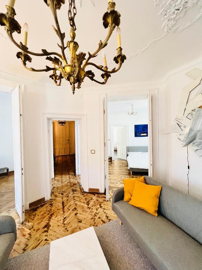 Sada Art Gallery Apartment Bucarest Esterno foto