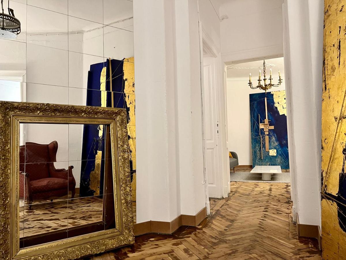 Sada Art Gallery Apartment Bucarest Esterno foto